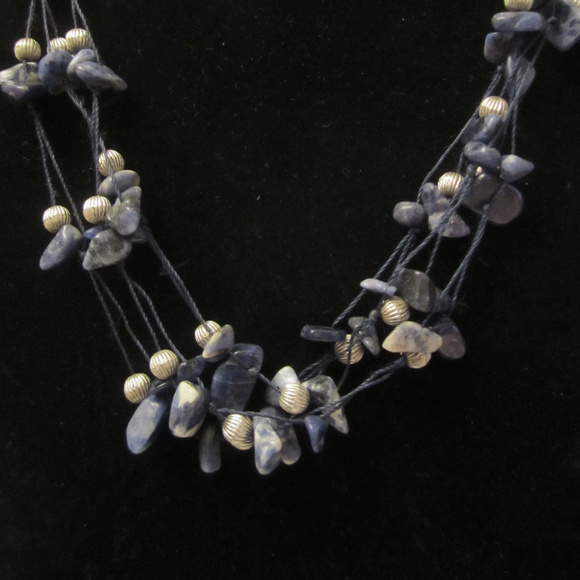 Blue Sodalite Nugget Strung Bead Necklace AVON EUC - Picture 3 of 5